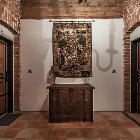 Mariansky Dvur * אוהרסקה הראדיסטה